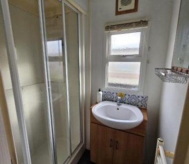Skegness Resort | 8 Berth Caravan - North Shore Holiday Park Skegness 3 Bedrooms