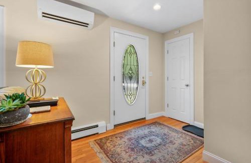 Orleans House | 8 Harbor Hill Drive Orleans - A Change of Pace
