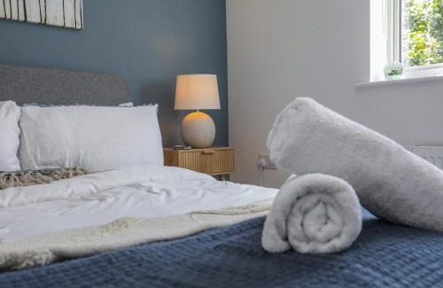 Wenhaston House | 8 Iris Cottage, Coastal Hideaway - Suffolk