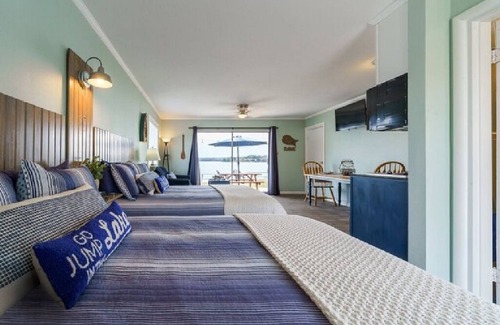 Hot Springs Hotel | #8 Main Channel - Double Bed Room (adjoining)