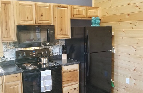 Whittier Cabin | 8 mi to Casino 11 mi to Polar Express, Hot tub, robes and Views, dogs ok