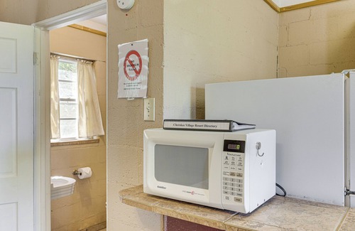 Lake Whitney Apartment | 8 Mi to Lake Whitney State Park: Quaint Studio!