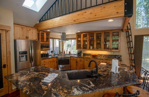 Deer Park House | 8 Mt Rose | 3 BR/2.5 BA, Sleeps 8