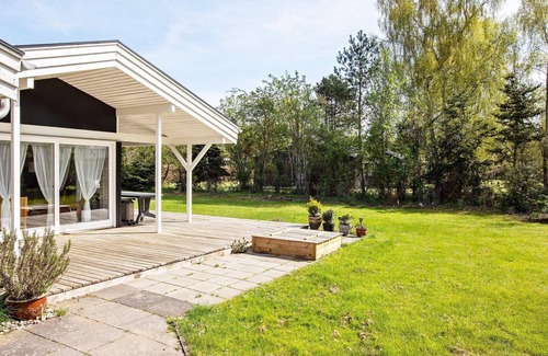 Bøtø By House | 8 person holiday home in Væggerløse