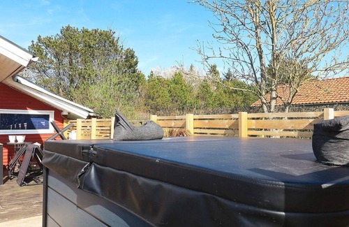 Ertebølle House | 8 person holiday home in Farsø