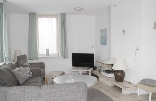 Sint Maartensvlotbrug Villa | 8-person villa: 2x 80 M² at 30 meters from the dunes