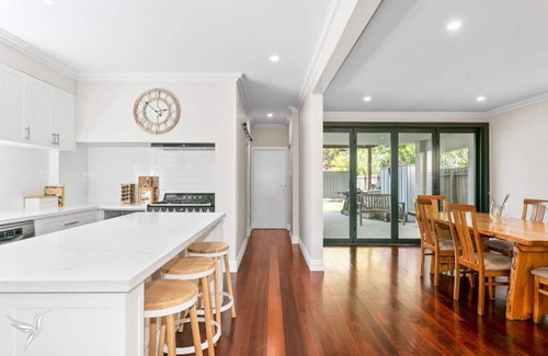 South Fremantle House | 8 Sheedy · South Freo Great Location Renovated Home