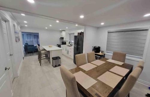 Amherstburg Cottage | 80 Feet of Private Lakefront Cottage in beautiful Town of Amherstburg, Ontario