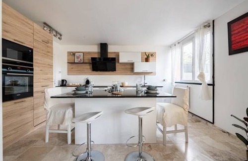 Les Louvrais House | 80 m² House ∙ 3 bedrooms ∙ 4 guests