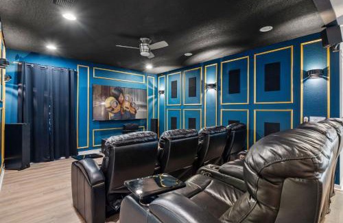 Loughman House | 8005 Oak Shadow Ct