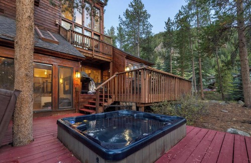 Keystone Cottage | 82 Lenawee Lane