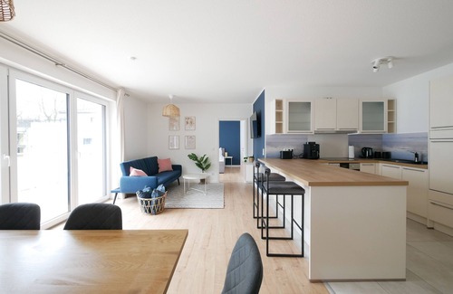 Kernstadt Apartment | 85qm, Parkplatz, Zentral, Großer Balkon, 2 Bäder