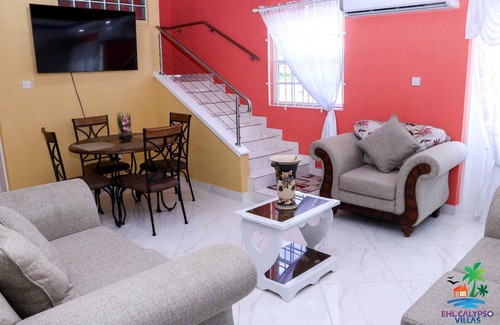 Apple Hall House | 8Bed 8bath 2half bathroom Airconditioning Kitchen Wi-Fi sleeps16 5min Bottom Bay