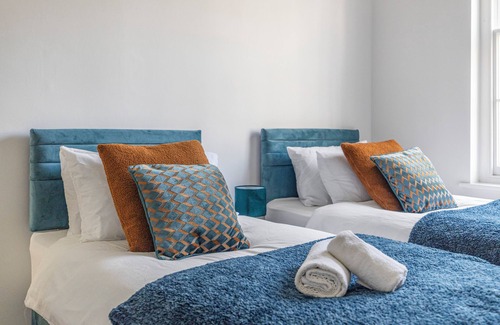 Regent's Park House | 8BR Gem in Prime Location: Perfect for Group Stays