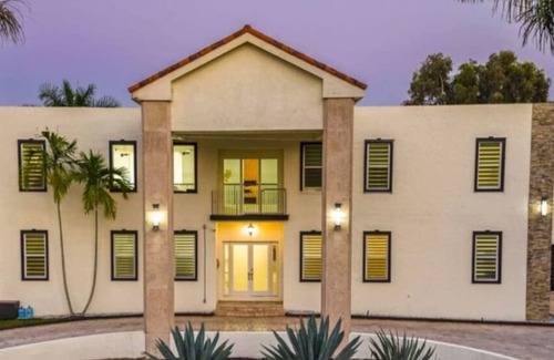 Plantation Villa | 8k+ SF Mansion Cinema/Pool/Game Room