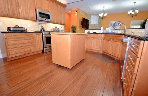 Saratoga Springs House | 9 Bedroom🏡Heated Pool🏊HotTub🛁Firepit🔥BBQ🍗Creek🐠By Ski⛷️Track🏇Town🌇SPAC🎶Lake🏖️Golf⛳️