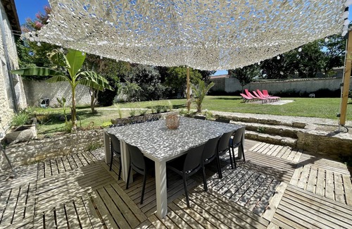 Puilboreau House | 9 Bedroom Private vacation home in Puilboreau