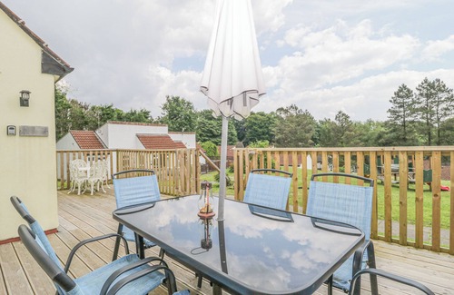 St. Ann's Chapel House | 9 MANORCOMBE BUNGALOWS, pet friendly, with a garden in Callington