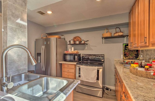 Pine Hills House | ~ 9 Mi to Universal: Orlando Retreat w/Sun Porch!
