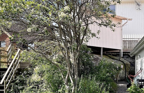 Hono House | 9 person holiday home in Hönö