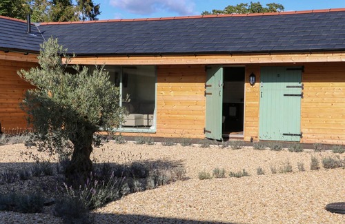 Aldermaston Wharf Cottage | 90 m² Cottage ∙ 1 bedroom ∙ 2 guests