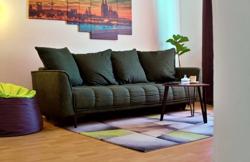 Holsterhausen Apartment | 99qm Fewo Uniklinik Essen