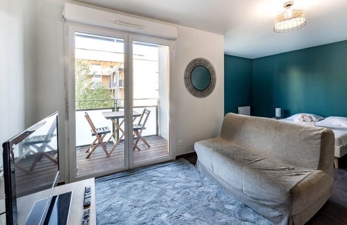 Vaise Apartment | 9th arrondissement apartment, quiet and relaxing