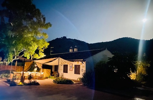 Almogia Cottage | A 20 Minutos de Málaga, con Piscina Privada, Vistas Espectaculares y Animales