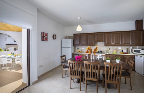 Cape Greko Villa | A 3 bedroom detached property located within minutes walk Konnos beach.
