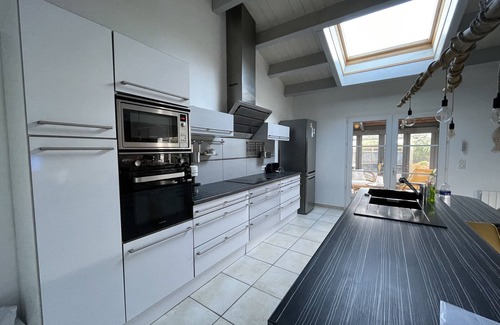 Dolus-d'Oleron Villa | A 4.6 km de Boyardville et 7.3 km de Saint Pierre, Villa Entièrement Rénovée