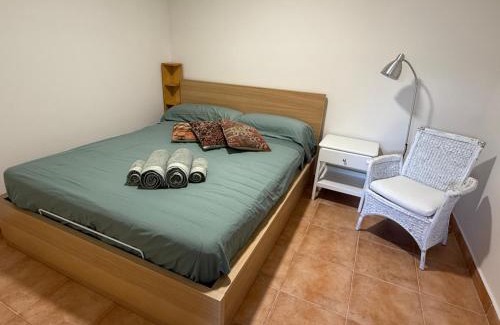 Hortaleza House | A 5 minutos de Ifema y 10 del aeropuerto, habitación y baño privado con entrada independiente