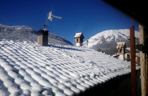 Rocca di Mezzo House | A "5 Stars Stall ! In the cool of Rovere-Rocca di Mezzo at 1450 meters