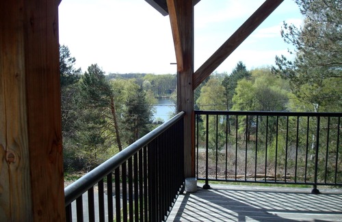 Beynat House | A balcony overlooking Lac de Miel