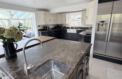 Newquay Cottage | A beautiful spacious property that sleeps 8 and welcomes dogs