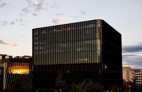 City East Apartment | A by Adina Canberra