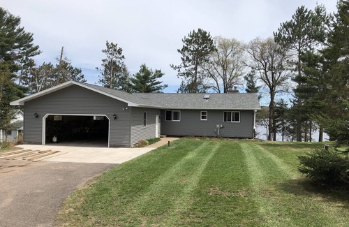 Chetek House | A chain of lakes cabin for amazing views, remodeled basement, pontoon to rent