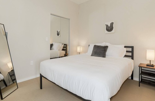 Crossroads Arts District Condo | A Chic Oasis Surrounded by Excellent Amenities and Bustling Nightlife 305