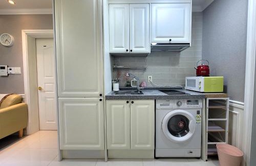 Nonhyeon-dong Apartment | a comfortable two-room house in the city center
