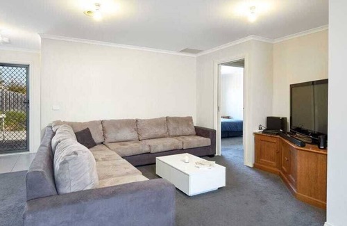 Pakenham House | A Cosy Place to Stay