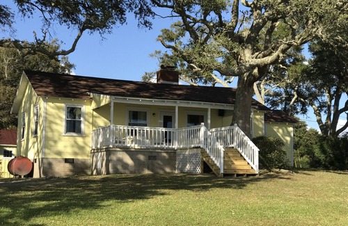 Newport Cottage | A Cottage with a View
