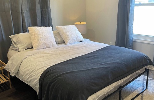 Brantford House | A cozy 3 bedroom house is ideal for your family and pets.
