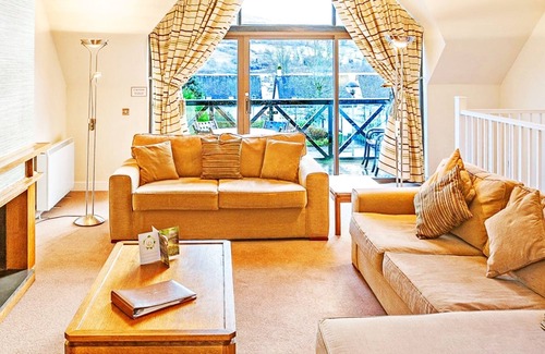Kenmore Condo | A Cozy Retreat at Kenmore's Condo Resort