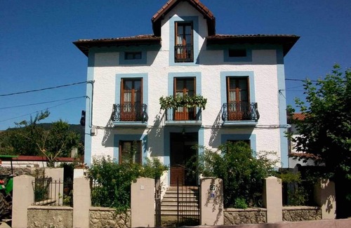 Labaien House | A cozy villa with a private garden to enjoy