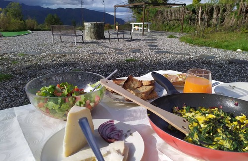 Casone Carpinelli Cottage | A cute, homey cottage overlooking the Apuan Alps . A perfect place to relax in.