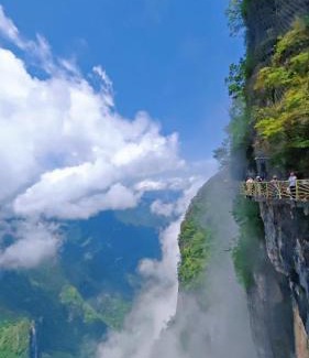 Yongding House | A deer has you INN near by Tianmen Shan-Free pick-up-Aerial Cableway