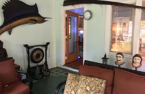 College Park House | A Downtown/College Park House for extended residential needs