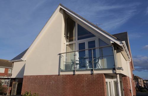 Mundesley Cottage | A first floor apartment that sleeps 2 guests in 1 bedroom