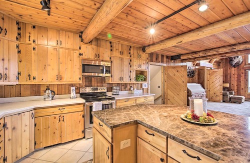 Bozeman House | A-Frame Home w/Breathtaking Views & Hot Tub!