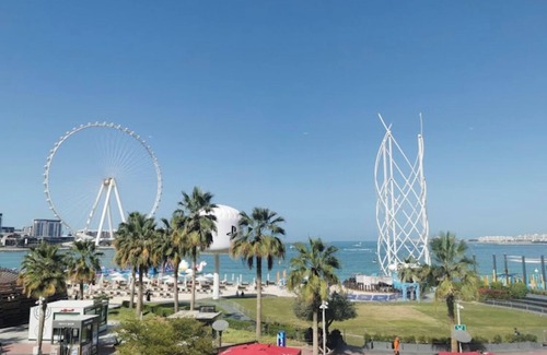Al Sufouh 2 Apartment | A Gorgeous Master En-suite room in the heart of JBR with Beach pool & gym
