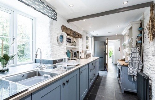 Dinas Cross Cottage | A gorgeous property right on the beach - perfect for families